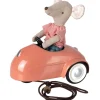 Maileg auto voor de muisjes / kleur coral