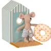 Maileg beach muis little brother met strandhokje en accessoires