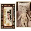 Maileg Little Sister muis in luciferdoos met beddengoed