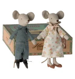 Maileg opa en oma muis in een sigarendoos