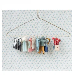 Maileg tien kledinghangers voor de muisjes
