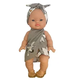 Paola Reina Gordi Aziatisch meisje met wit Minikane onderbroekje